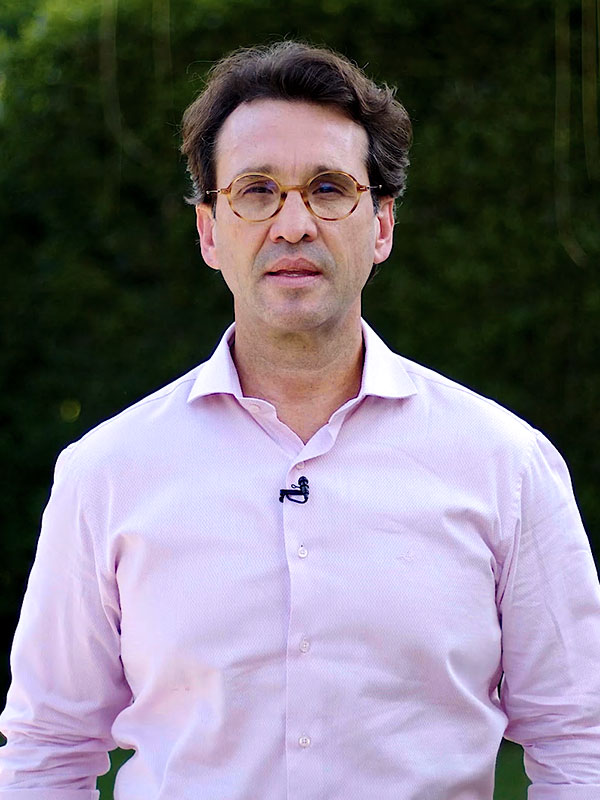 Dr. Leonardo Quialheiro